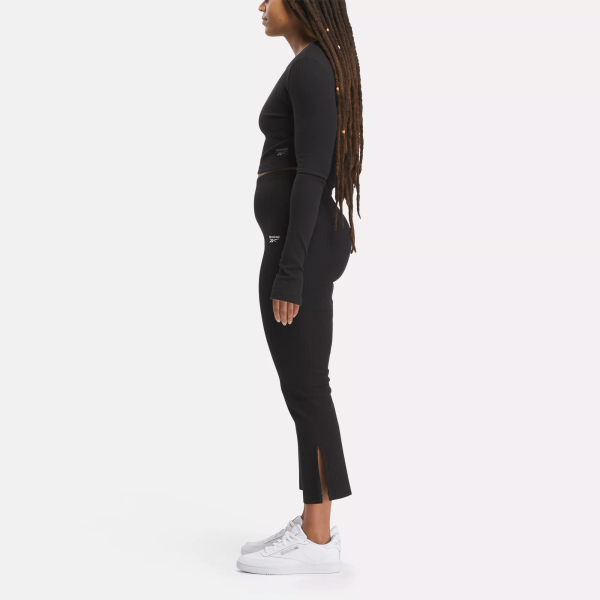 Women's Classics Wardrobe Essentials Long Sleeve T-Shirt - Image 2