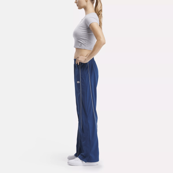 Women's Classics Crop Top - Image 2