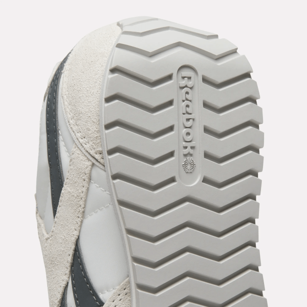 Women's Classic AZ Shoes - Image 9