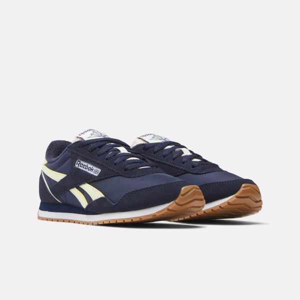 Women's Classic AZ Shoes - Image 2