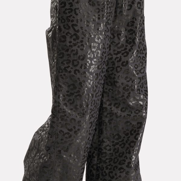 Reebok x Angel Reese Women's Hoop Pant - Image 5